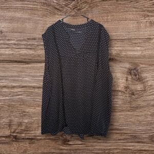 Torrid Semi Shear Sleeveless blouse Top.‎ BlackW/White Design SZ 6